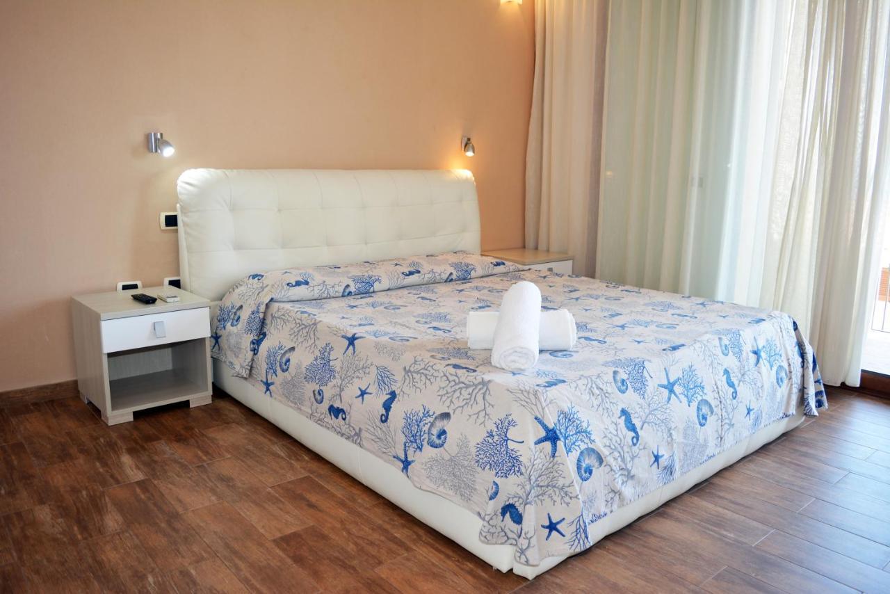 Rena Bianca Suite By La Contessa Santa Teresa Gallura Exterior foto